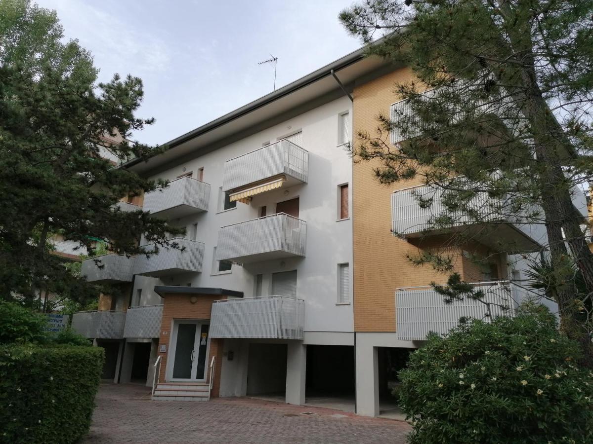 Condominio Rosa Lignano Sabbiadoro Kültér fotó